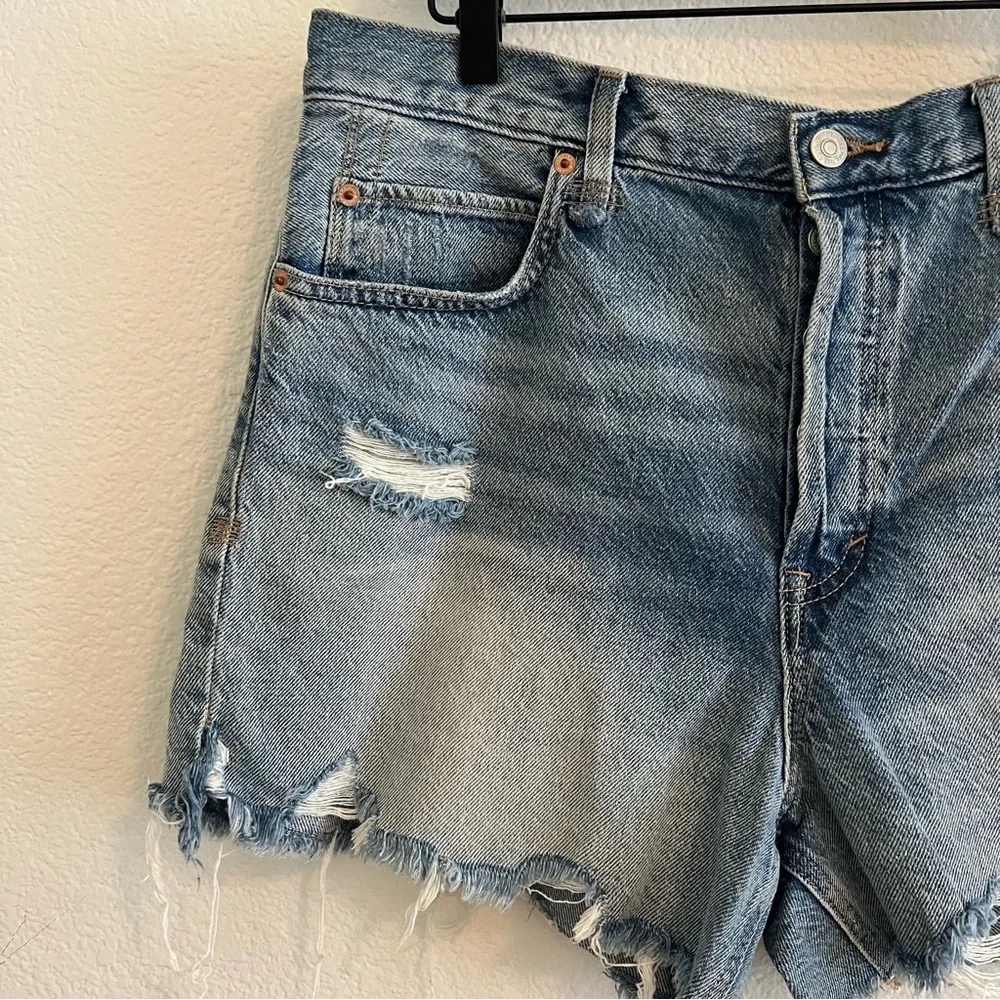 We The Free Denim Cut Off Distressed Shorts Size 31 - Picture 2 of 10